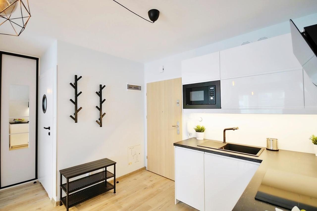 Apartament Andar Z Miejscem Parkingowym Kolobrzeg Bagian luar foto