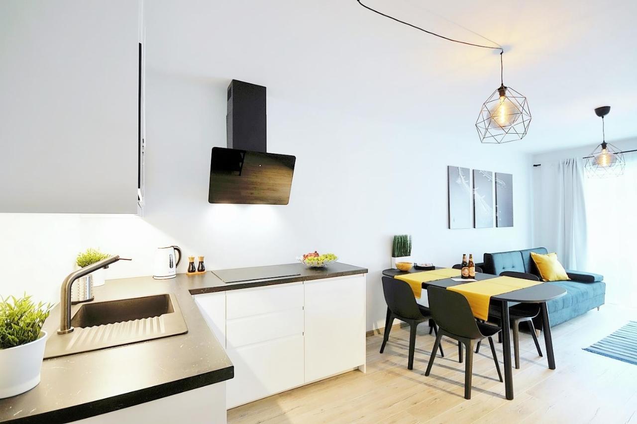 Apartament Andar Z Miejscem Parkingowym Kolobrzeg Bagian luar foto