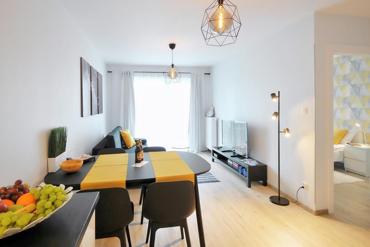 Apartament Andar Z Miejscem Parkingowym Kolobrzeg Bagian luar foto