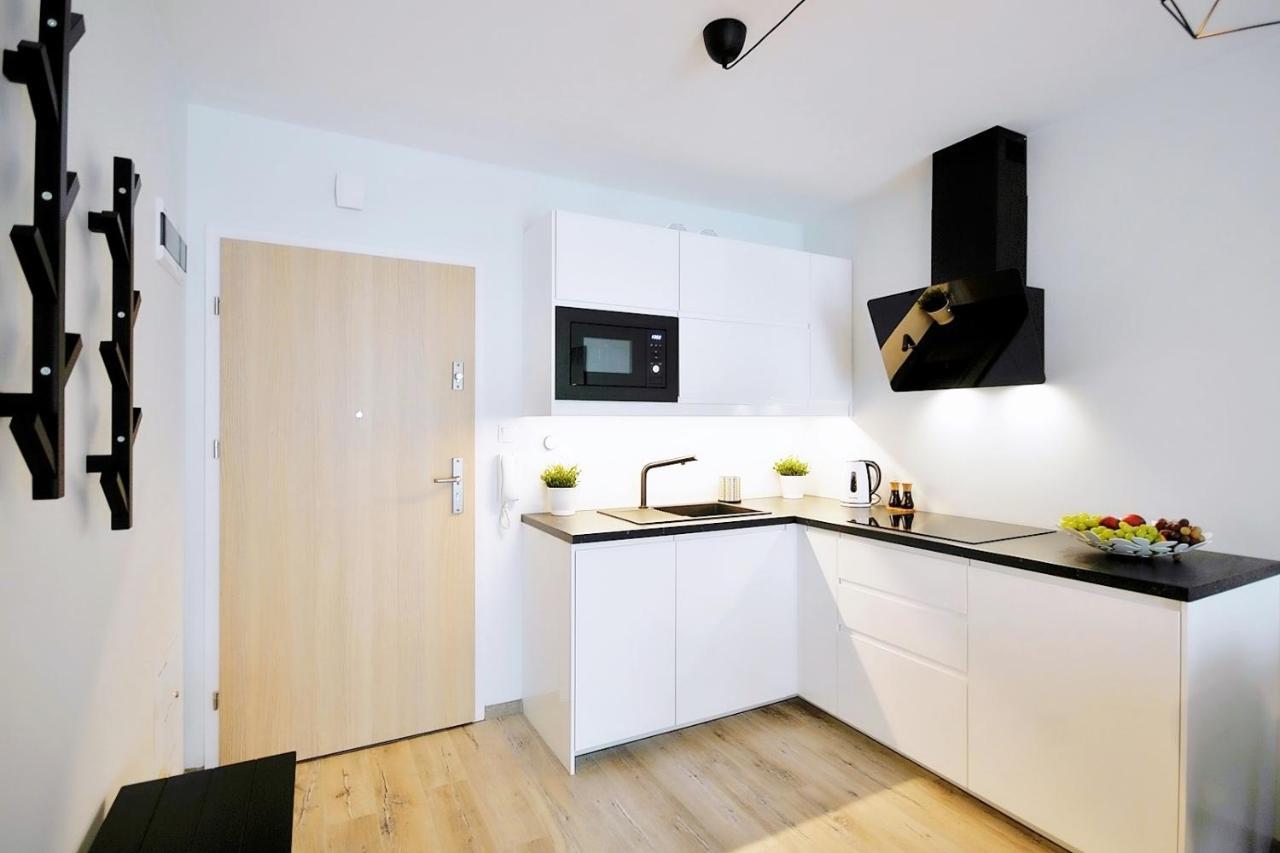 Apartament Andar Z Miejscem Parkingowym Kolobrzeg Bagian luar foto